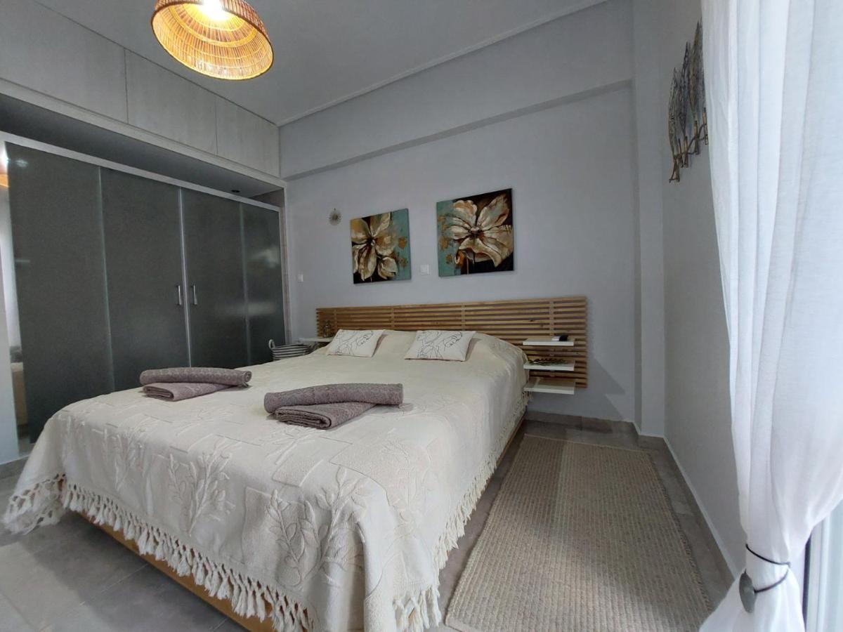 Zeppelin Apartment Loutráki Eksteriør billede